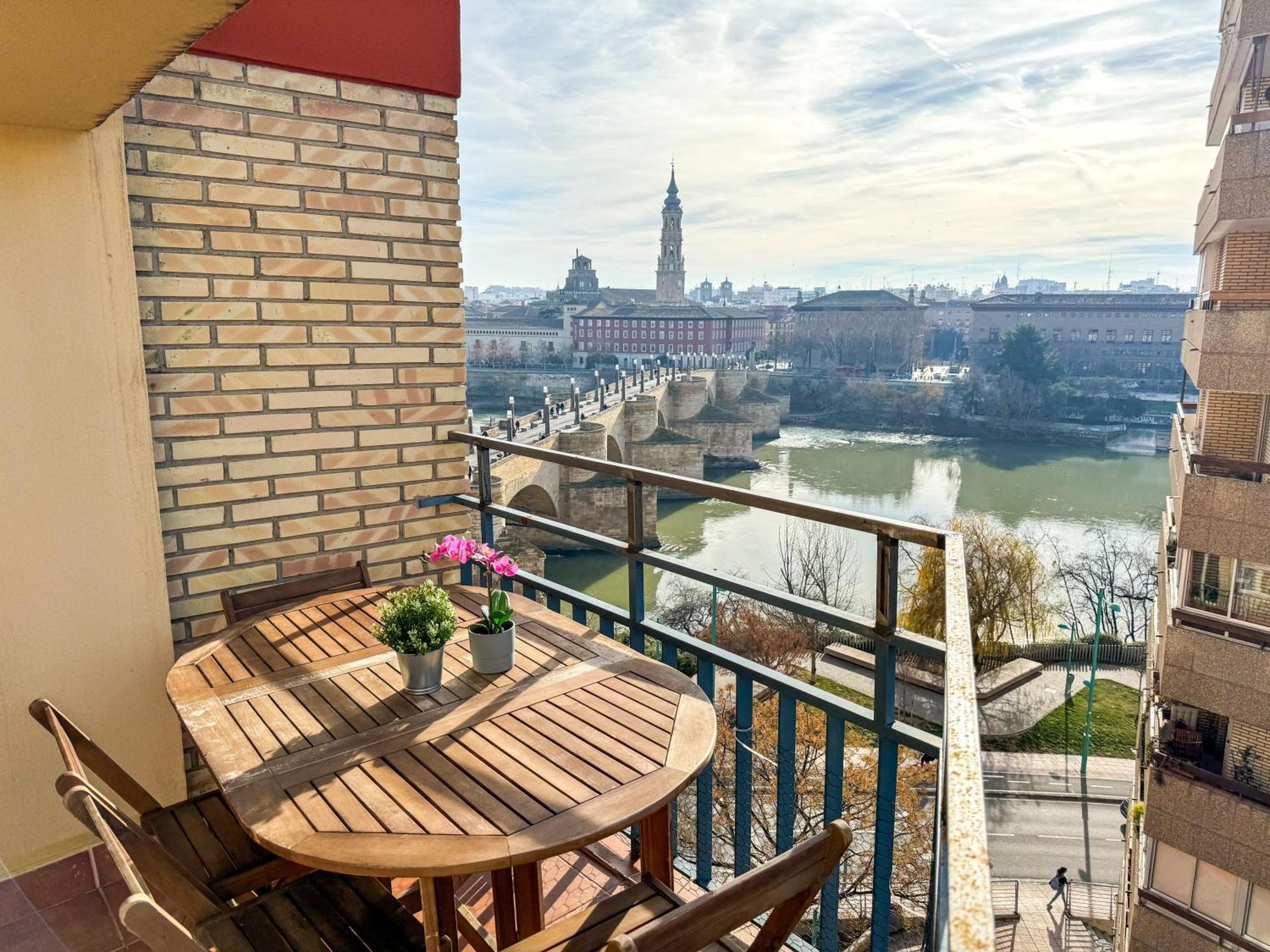 El Puente Del Pilar Comotucasa Сарагоса Экстерьер фото